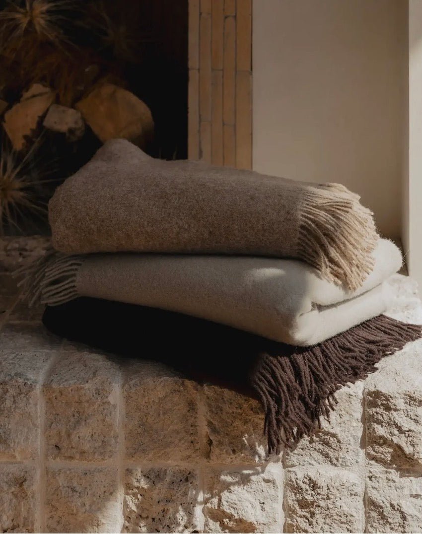Nevis Throw Blanket - Ash - libandlu