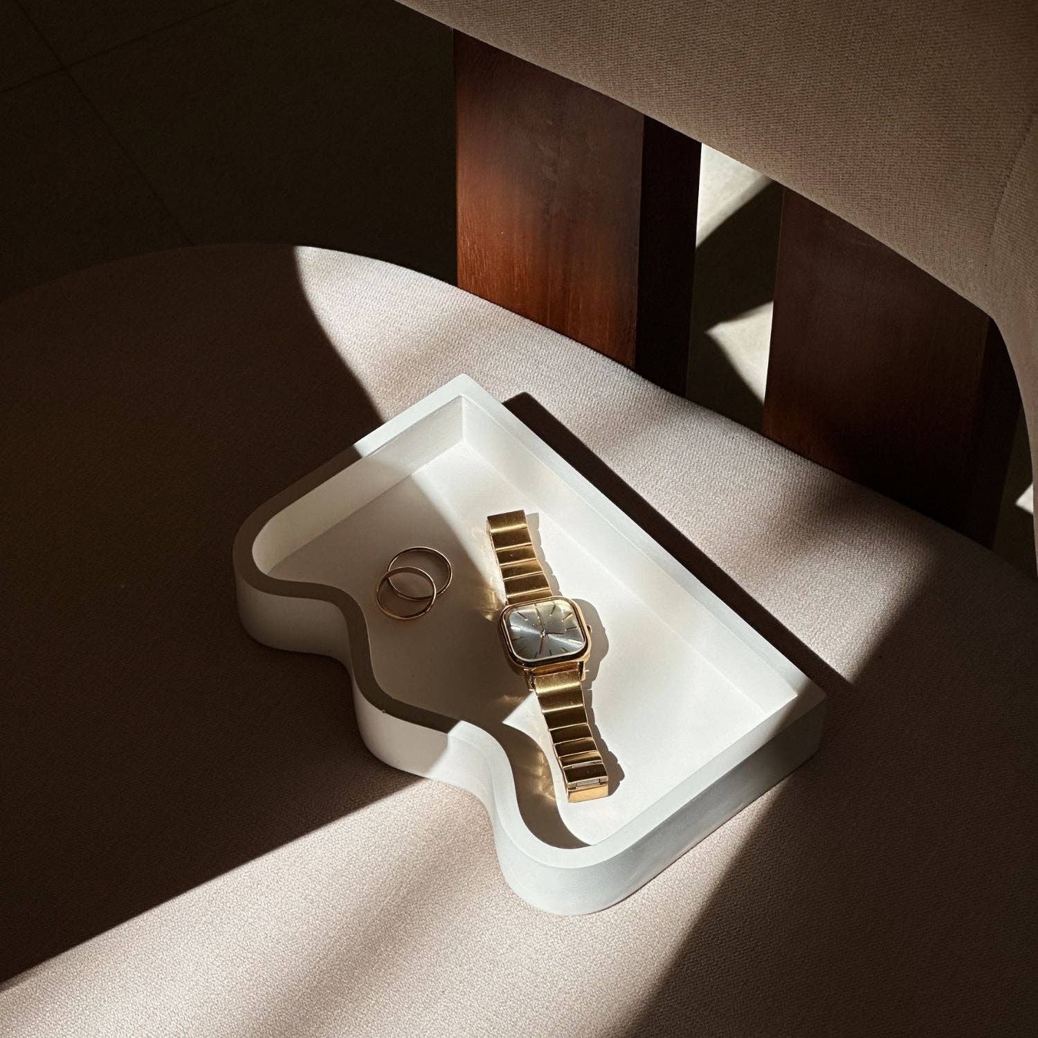 The Marloe Wavy Tray: Moonstone