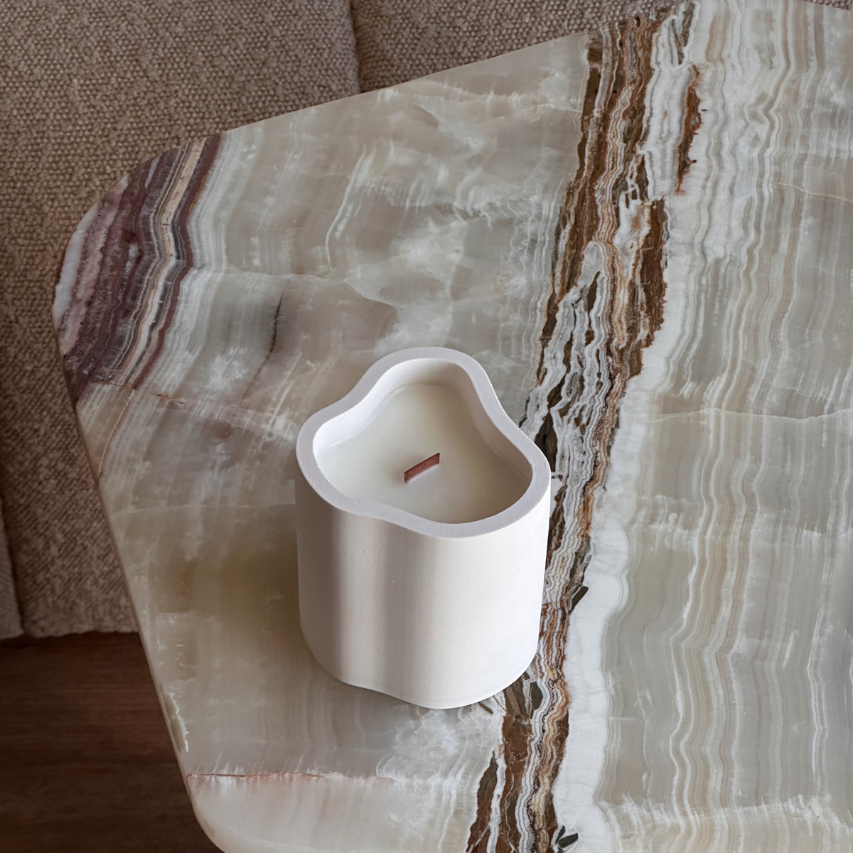 The Lumi Scented Candle - Slow Morning