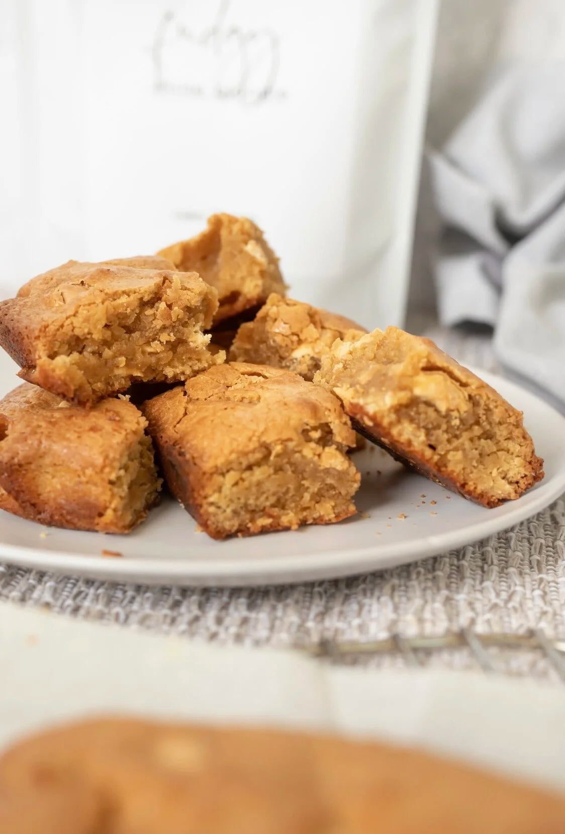 Fudgy White Chocolate Blondie Baking Mix