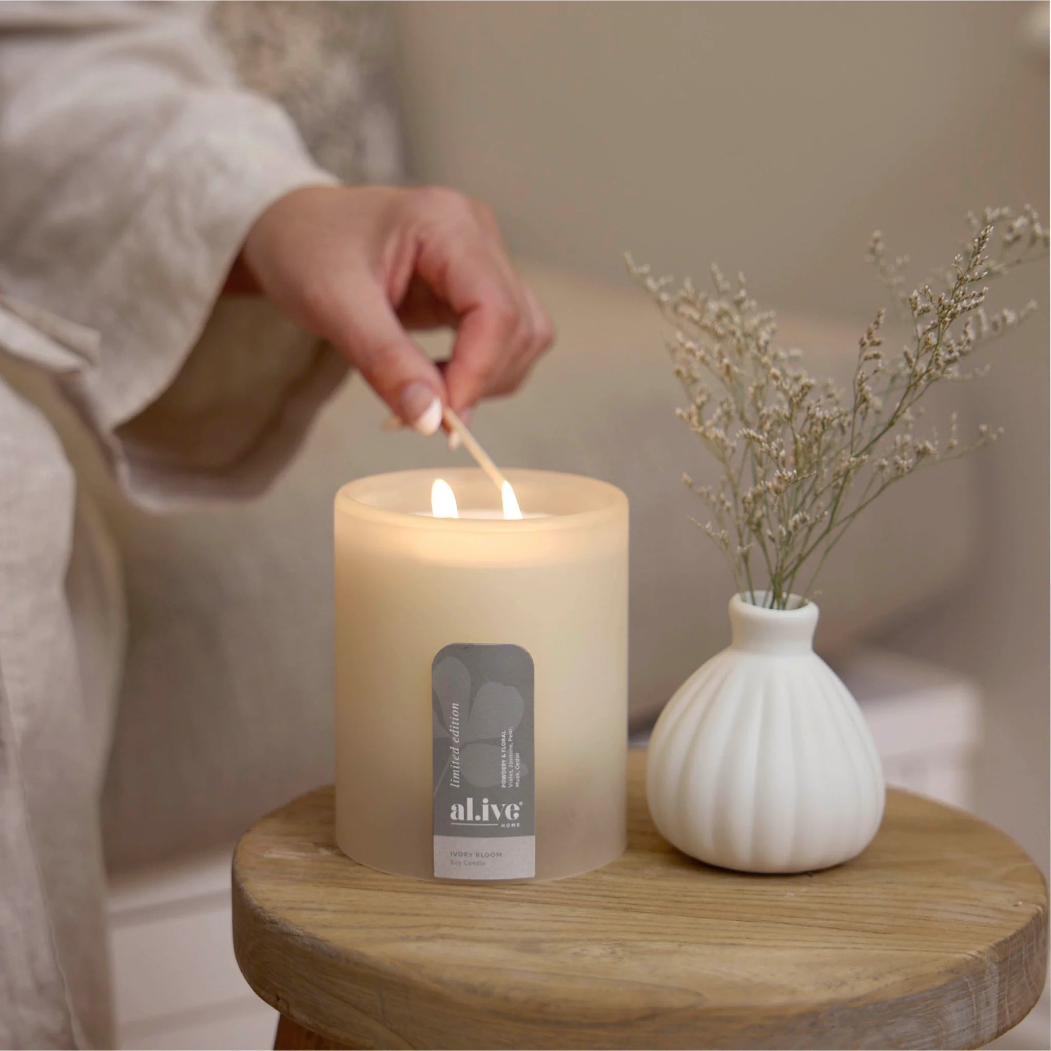 Soy candle - ivory bloom
