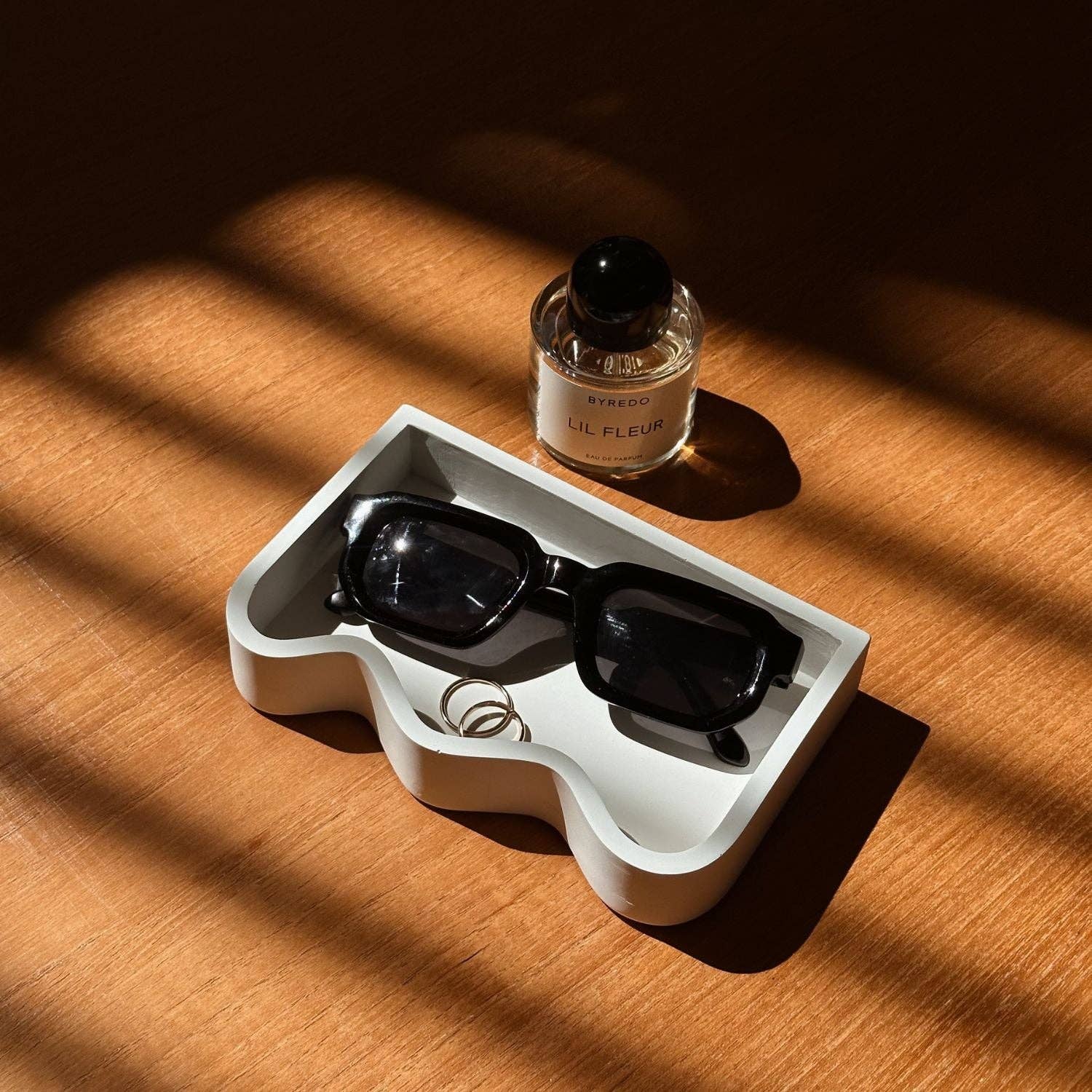 The Marloe Wavy Tray: Moonstone
