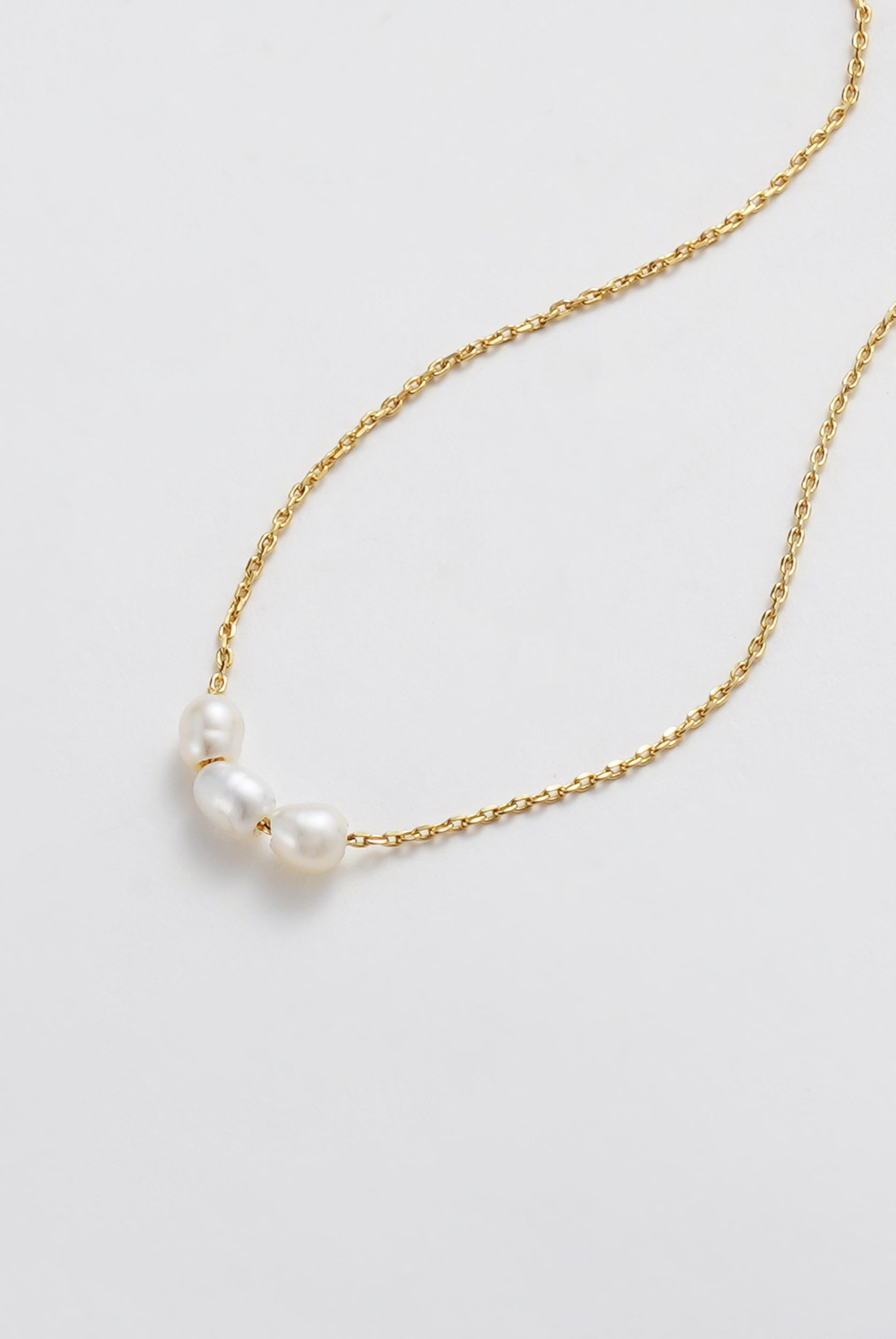Mini Pearl Necklace
